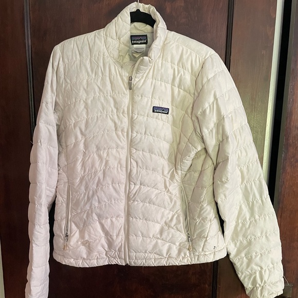 Patagonia Jackets & Blazers - Patagonia down sweater - flawed